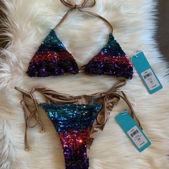 Beach Bunny Bikini Set - Picture 1 of 6